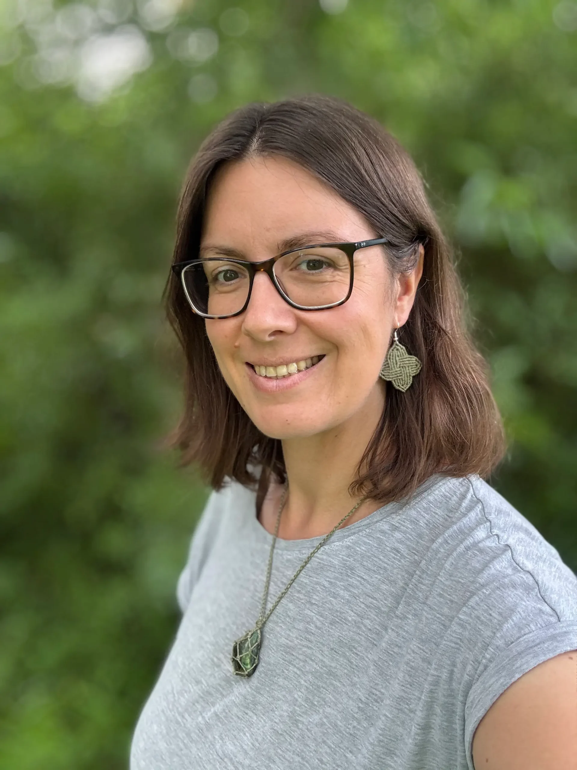 Lena Canophea Hackl - Natürlich kreativ zwischen Bildschirm & Seele